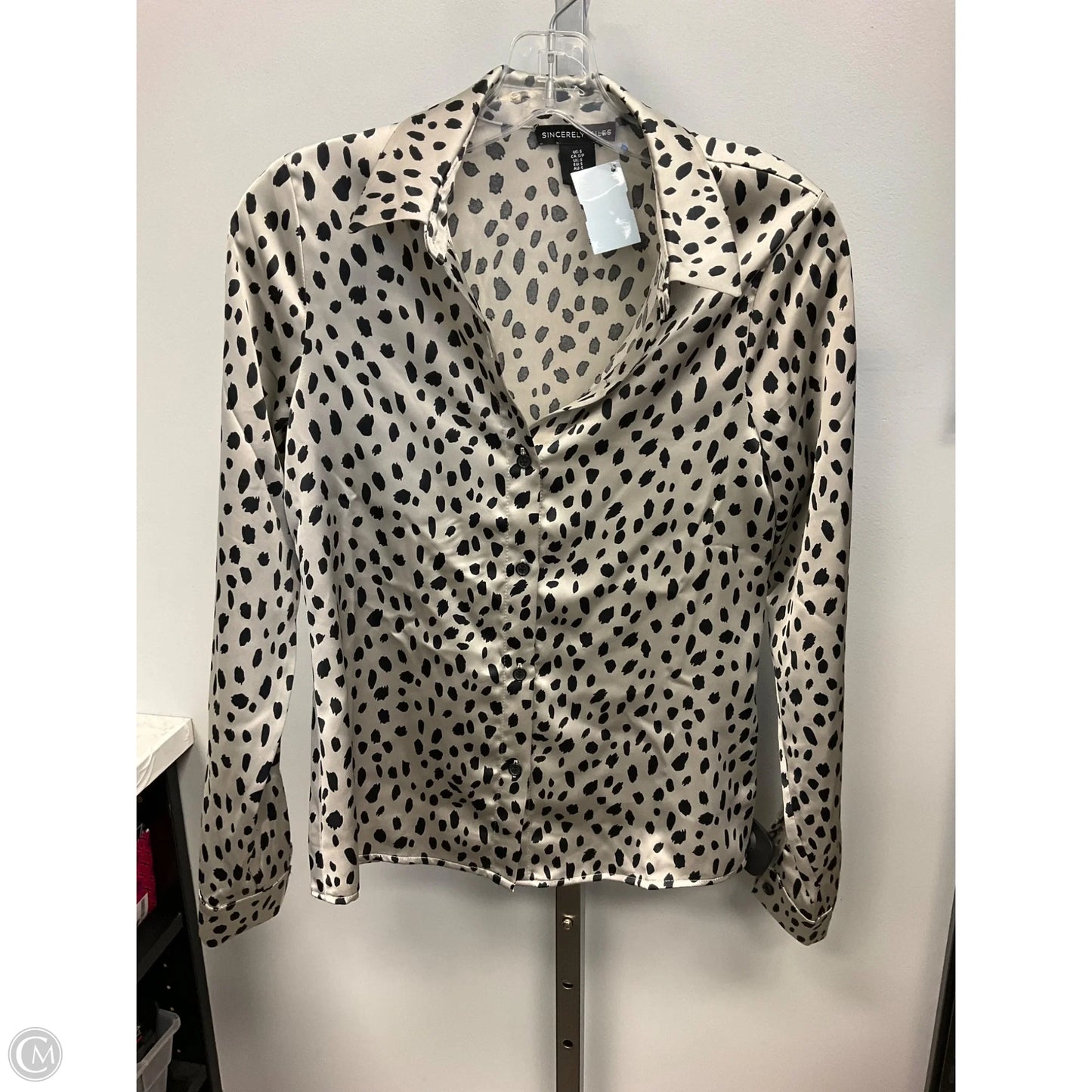 Top Long Sleeve By Sincerely Jules In Grey, Size: S