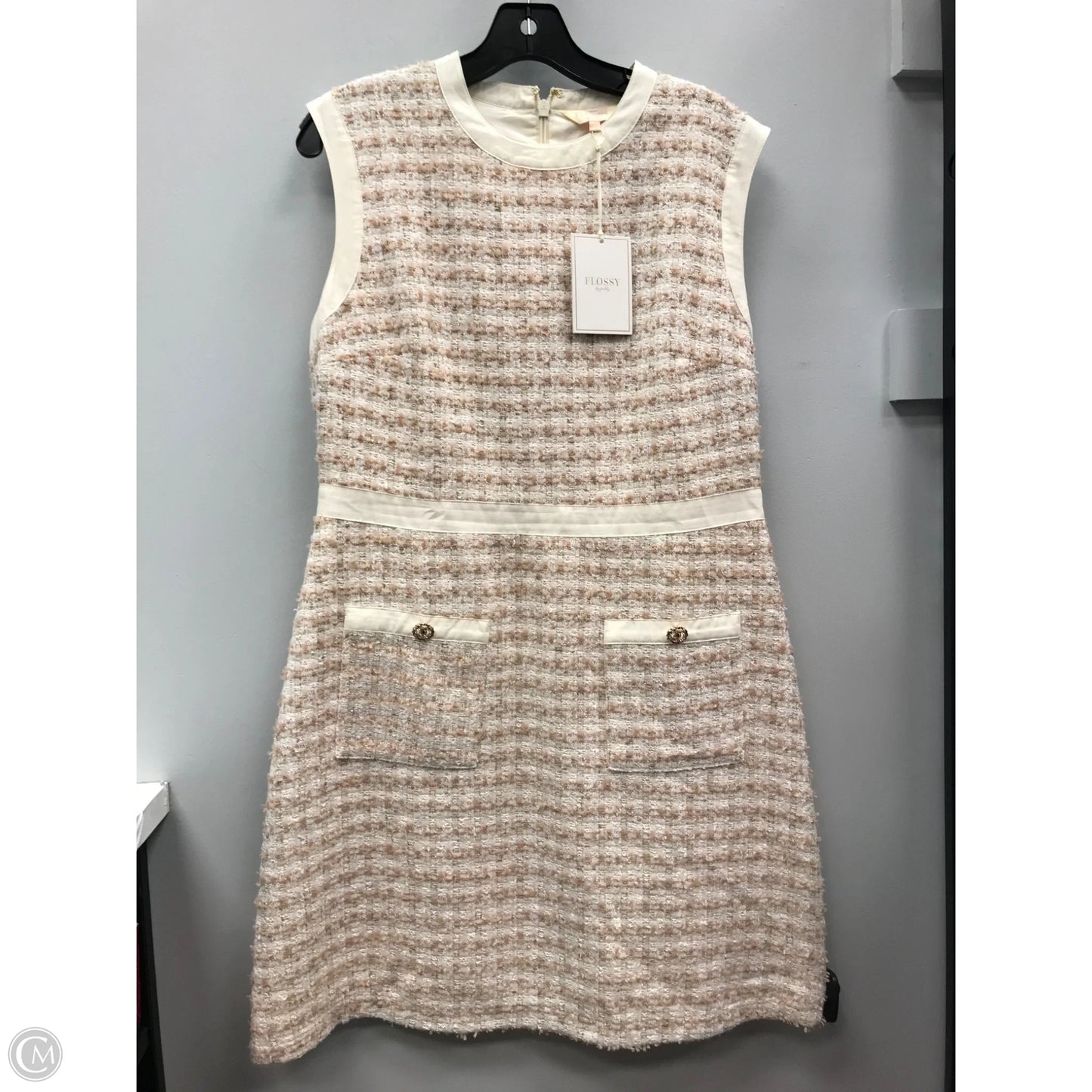 Dress Casual Short By Clothes Mentor In Cream & Tan, Size: Xl