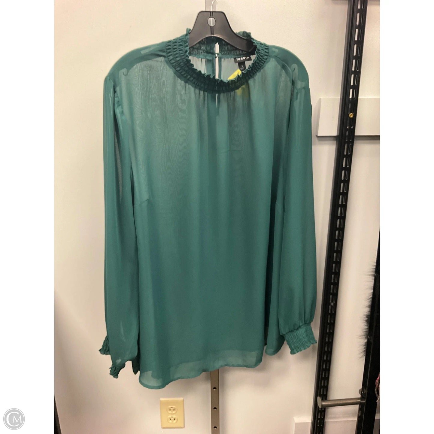 Top Long Sleeve By Torrid In Green, Size: 3x