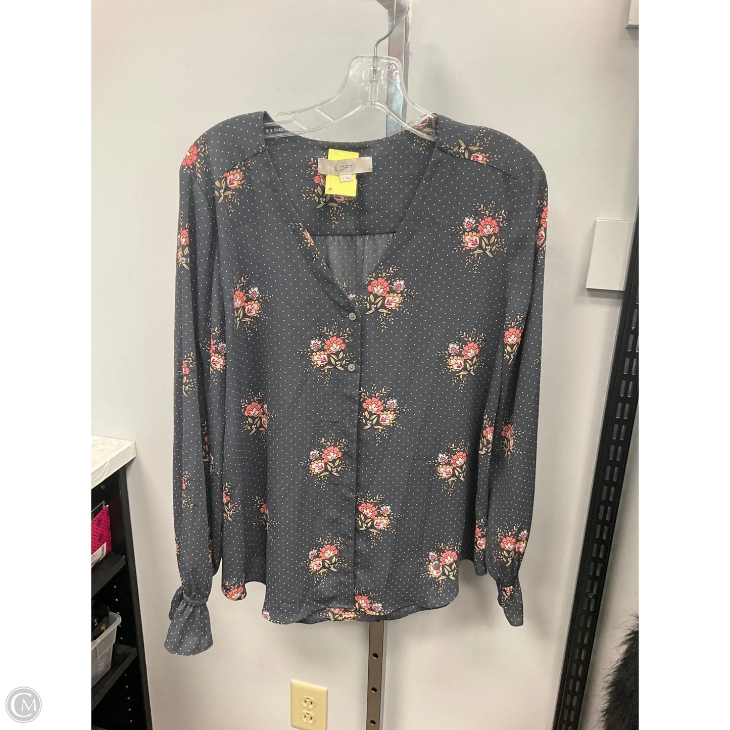 Top Long Sleeve By Loft In Grey, Size: M
