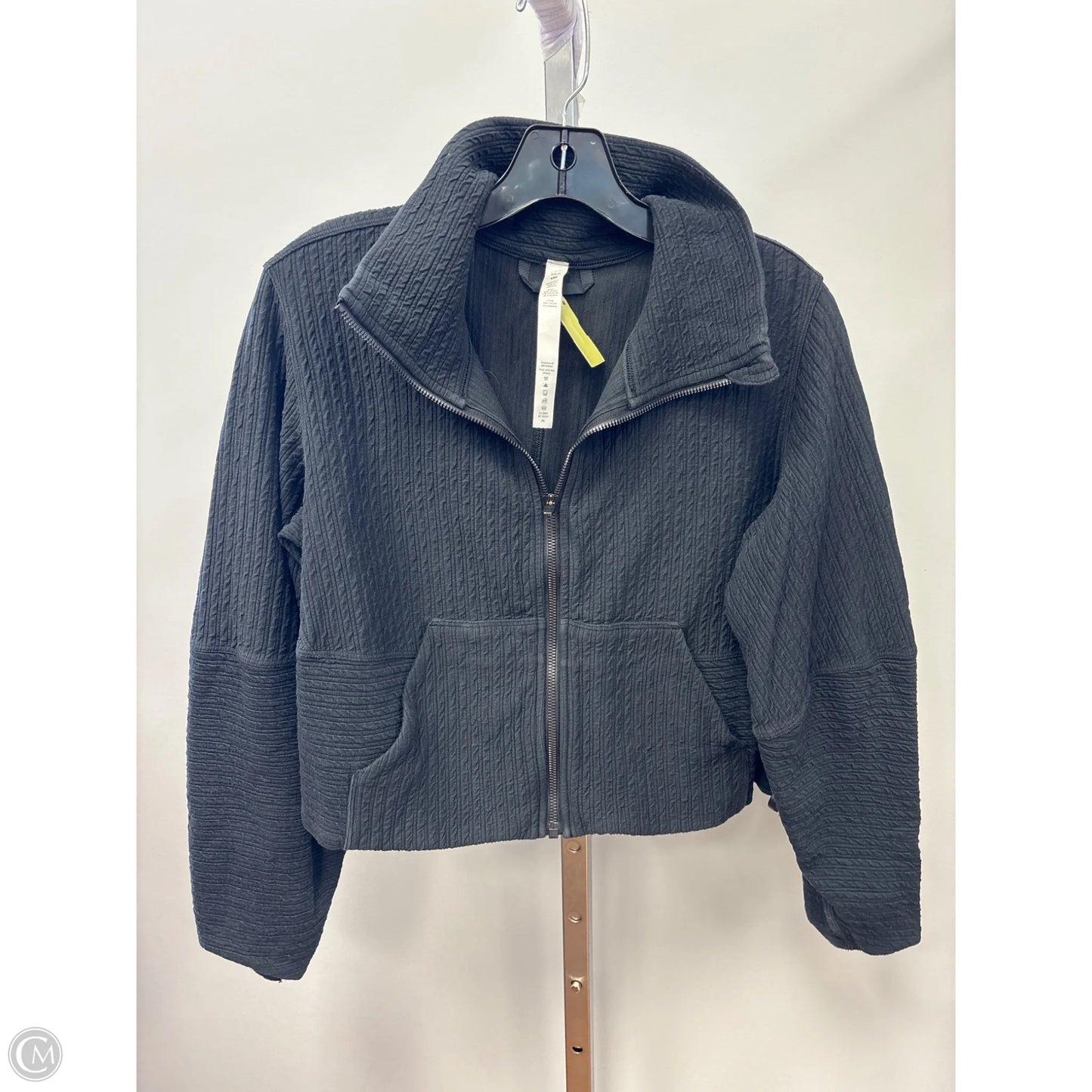 Athletic Top Long Sleeve Collar By Lululemon In Black, Size: Xs
