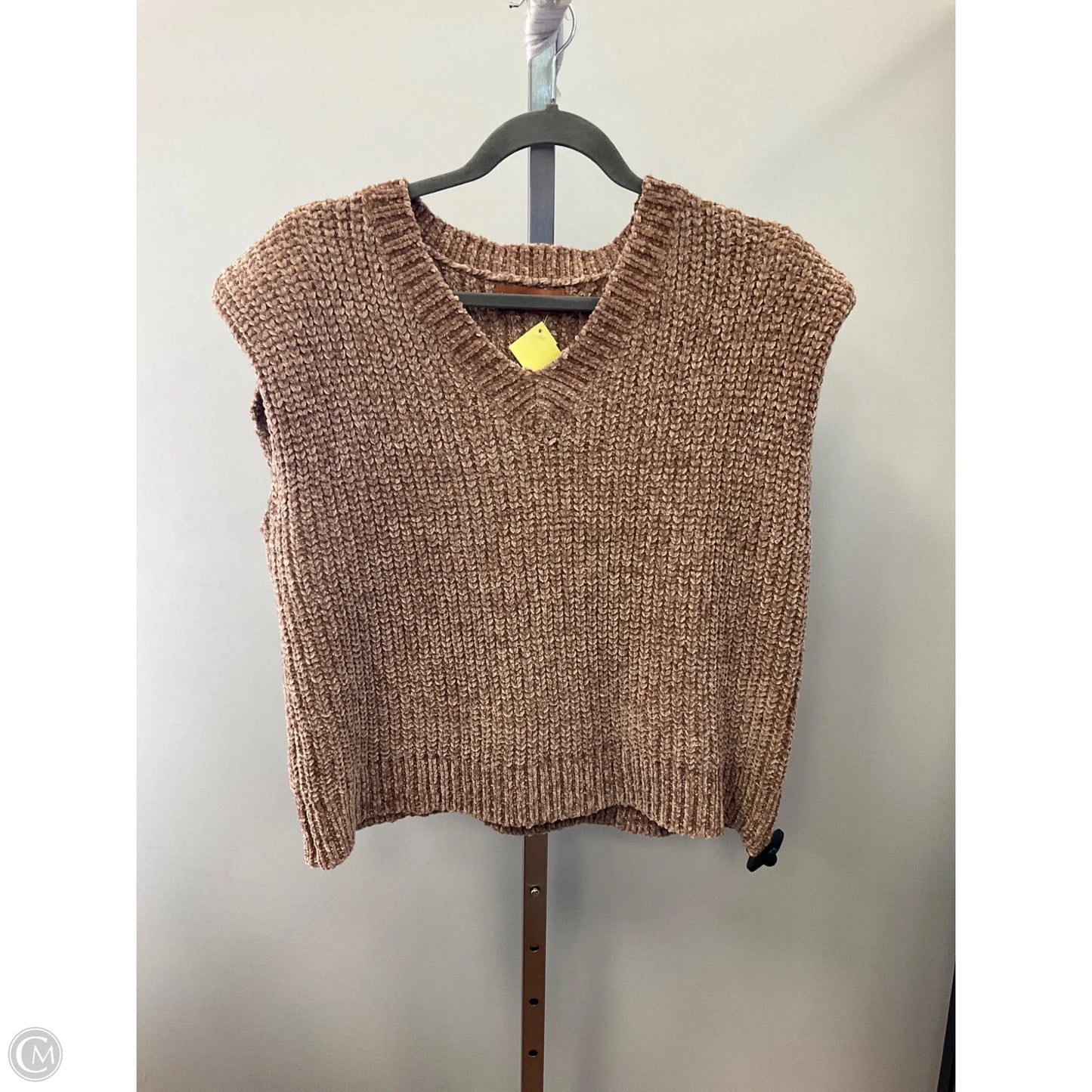 Vest Sweater By Leigh Botany In Tan, Size: M