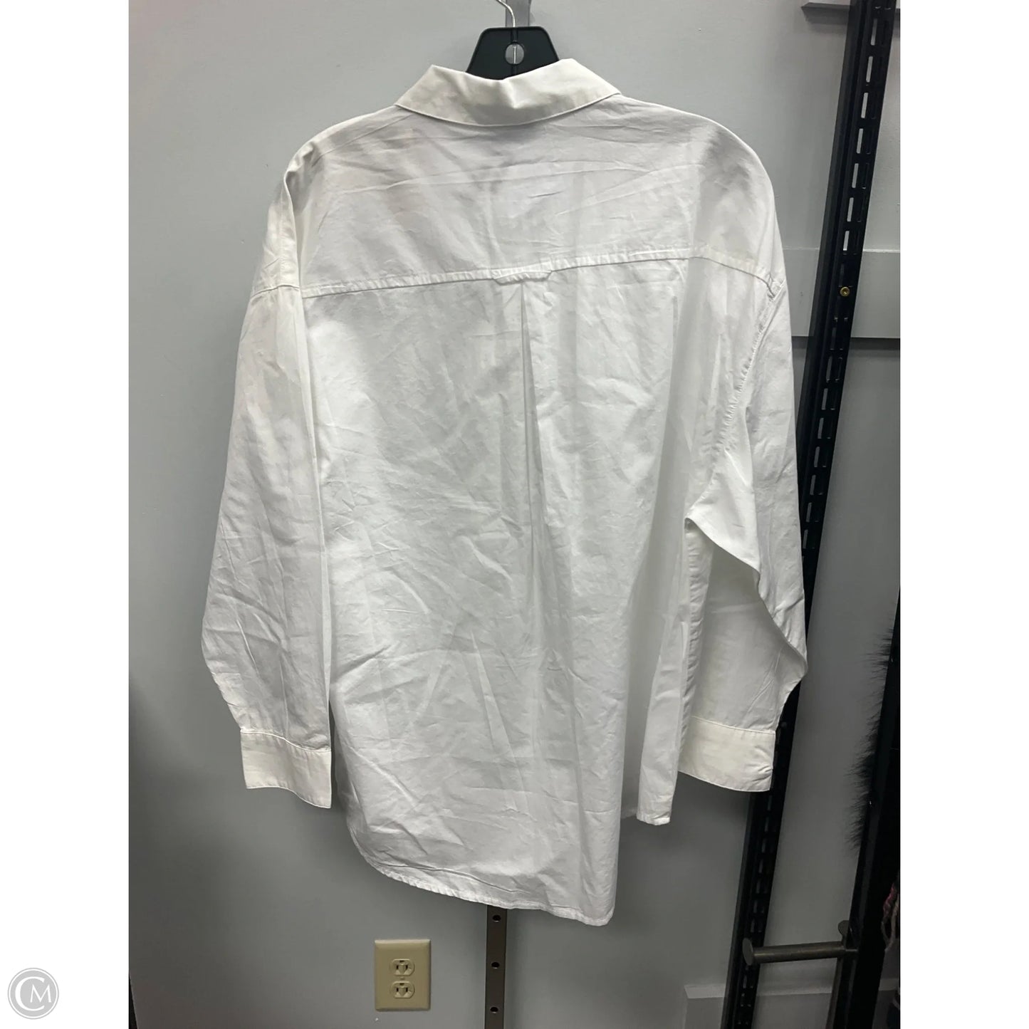 Top Long Sleeve Basic By Old Navy In White, Size: M