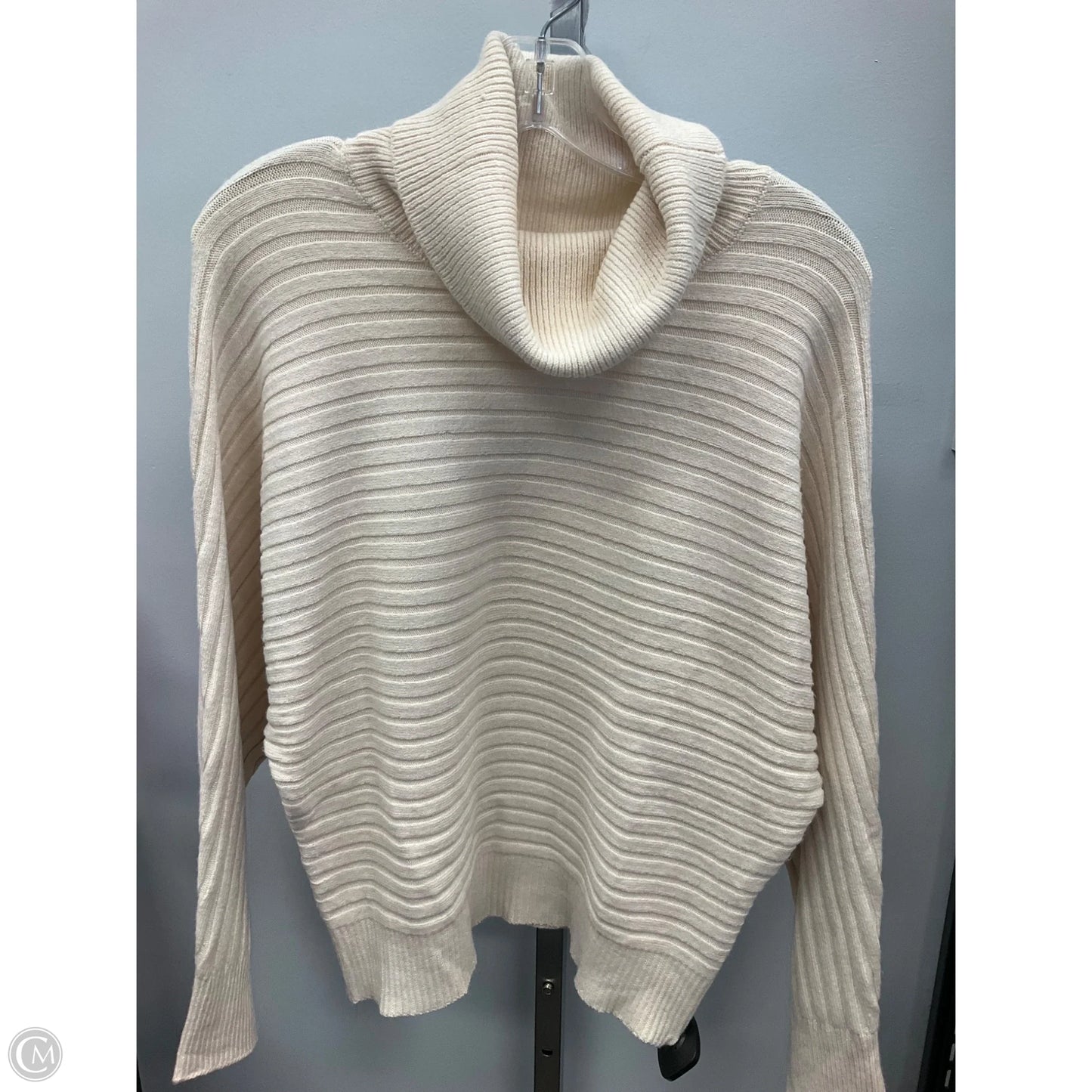 Sweater By 525 In Cream, Size: S