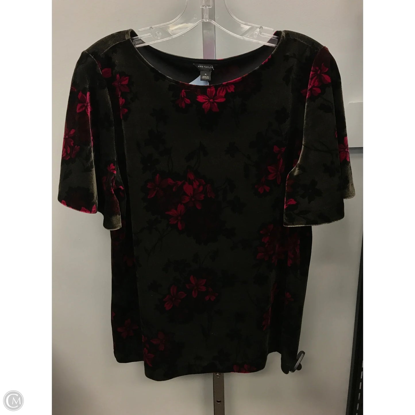 Top Short Sleeve By Ann Taylor In Floral Print, Size: M