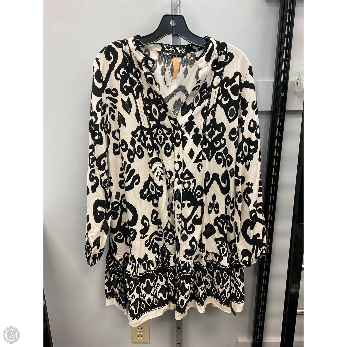 Dress Casual Short By Zara In Black & Cream, Size: Xl