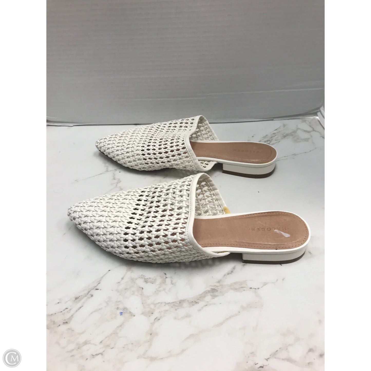 Shoes Flats By Halogen In White, Size: 8