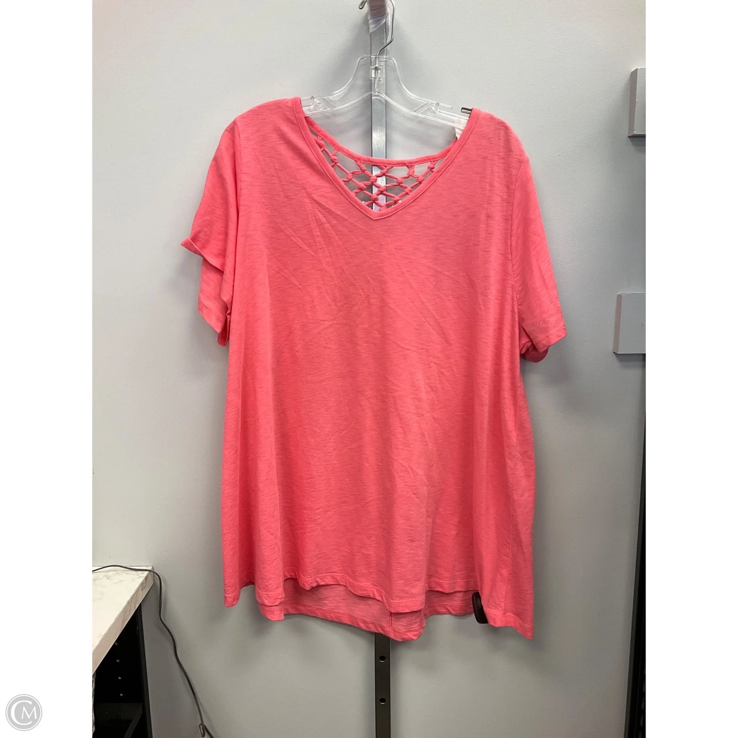 Top Short Sleeve By Lane Bryant In Coral, Size: 18