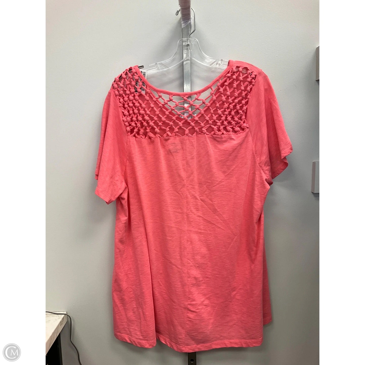 Top Short Sleeve By Lane Bryant In Coral, Size: 18