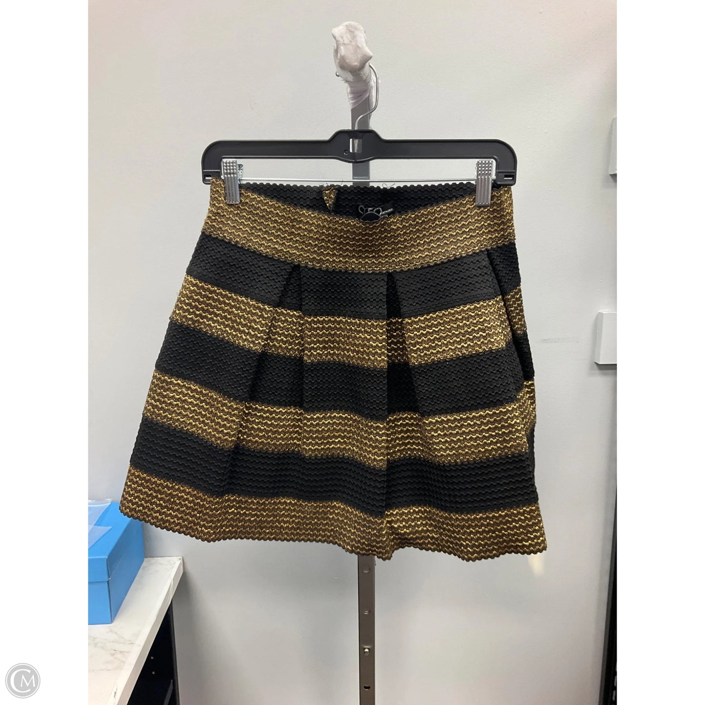 Skirt Midi By Clothes Mentor In Black & Gold, Size: Xl