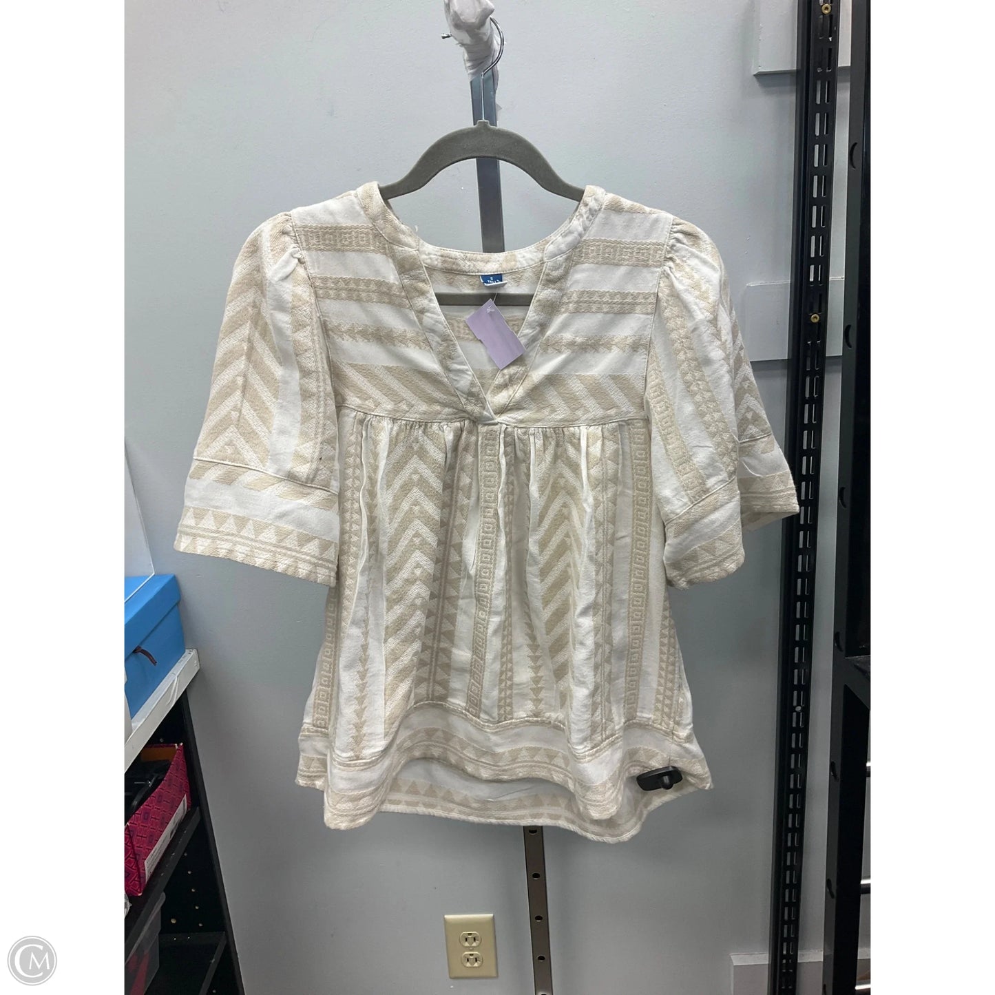 Top Short Sleeve By Old Navy In Cream & Tan, Size: S
