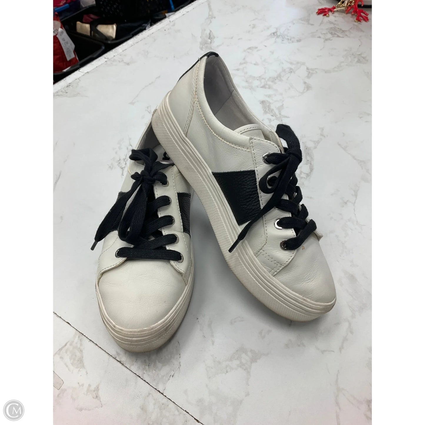 Shoes Sneakers By Dolce Vita In Black & Cream, Size: 8.5