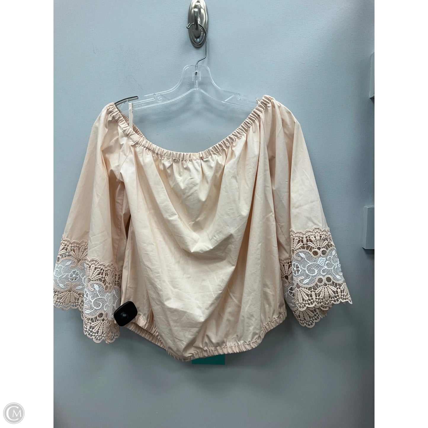 Top 3/4 Sleeve By Express In Cream & White, Size: L
