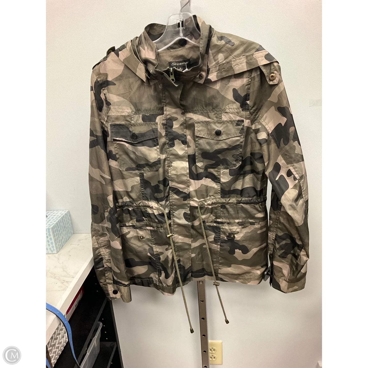 Jacket Windbreaker By Shinestar In Camouflage Print, Size: M