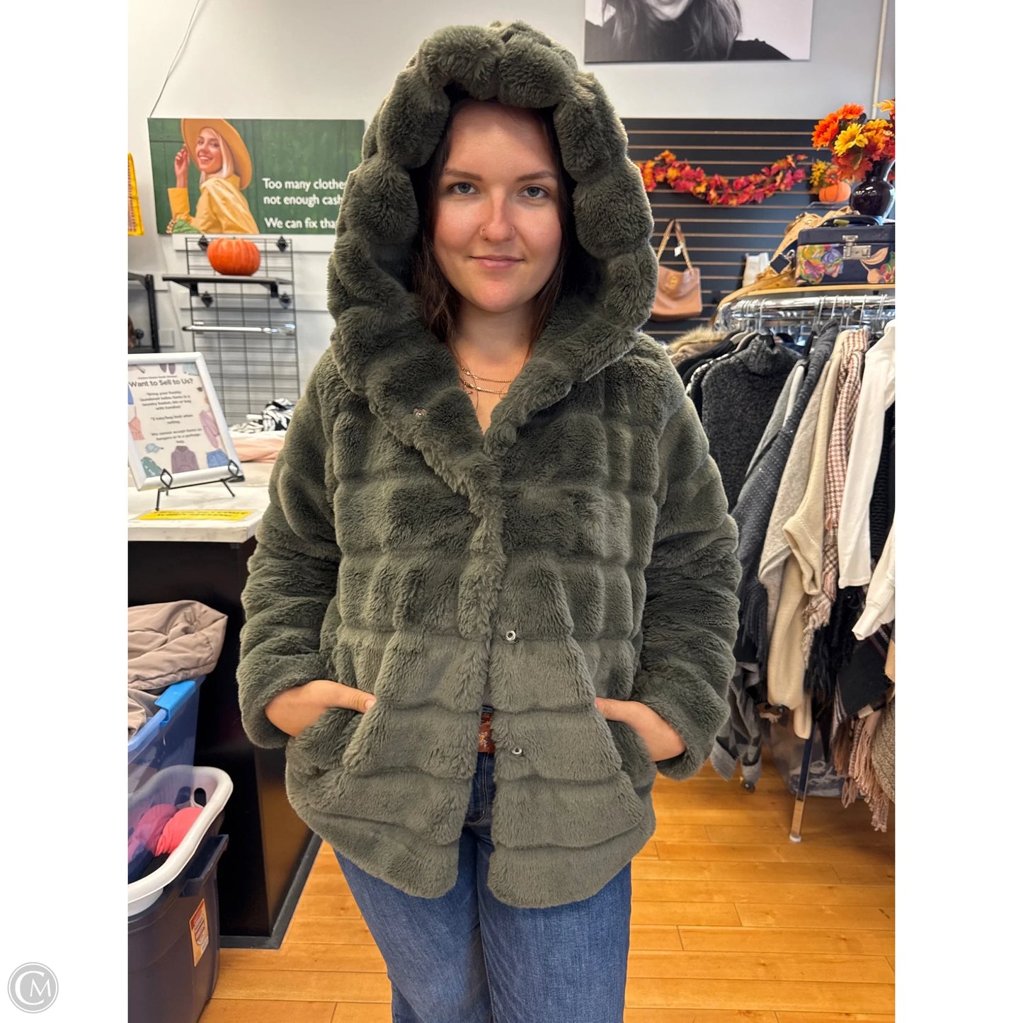 Coat Faux Fur & Sherpa By Clothes Mentor In Green, Size: M