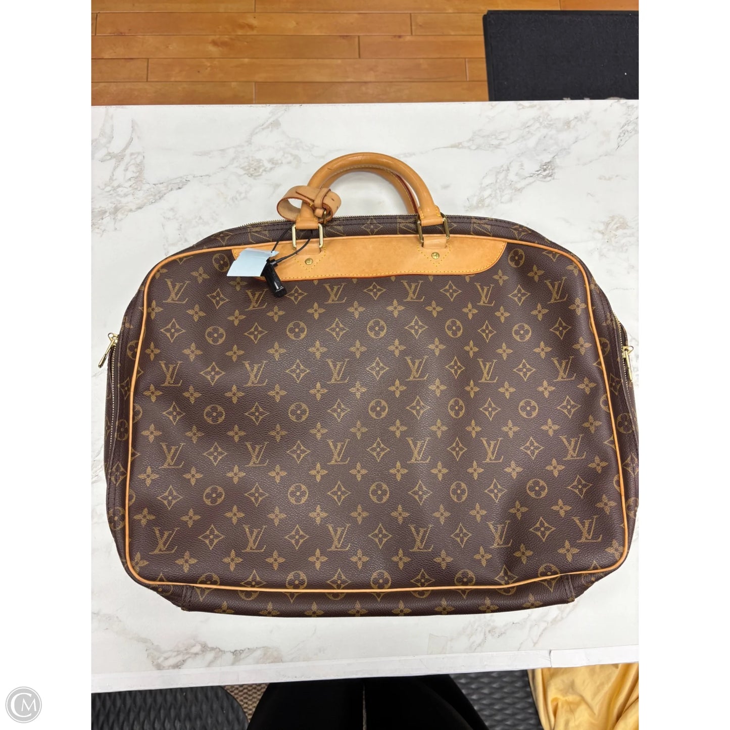 Handbag Luxury Designer By Louis Vuitton, Size: Large