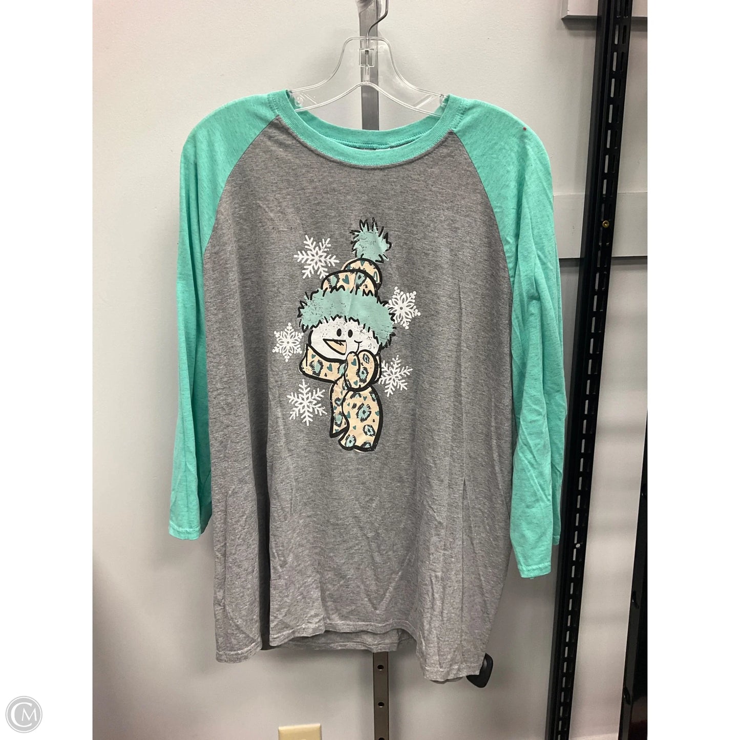 Top Long Sleeve By Jerzees In Grey, Size: 2x