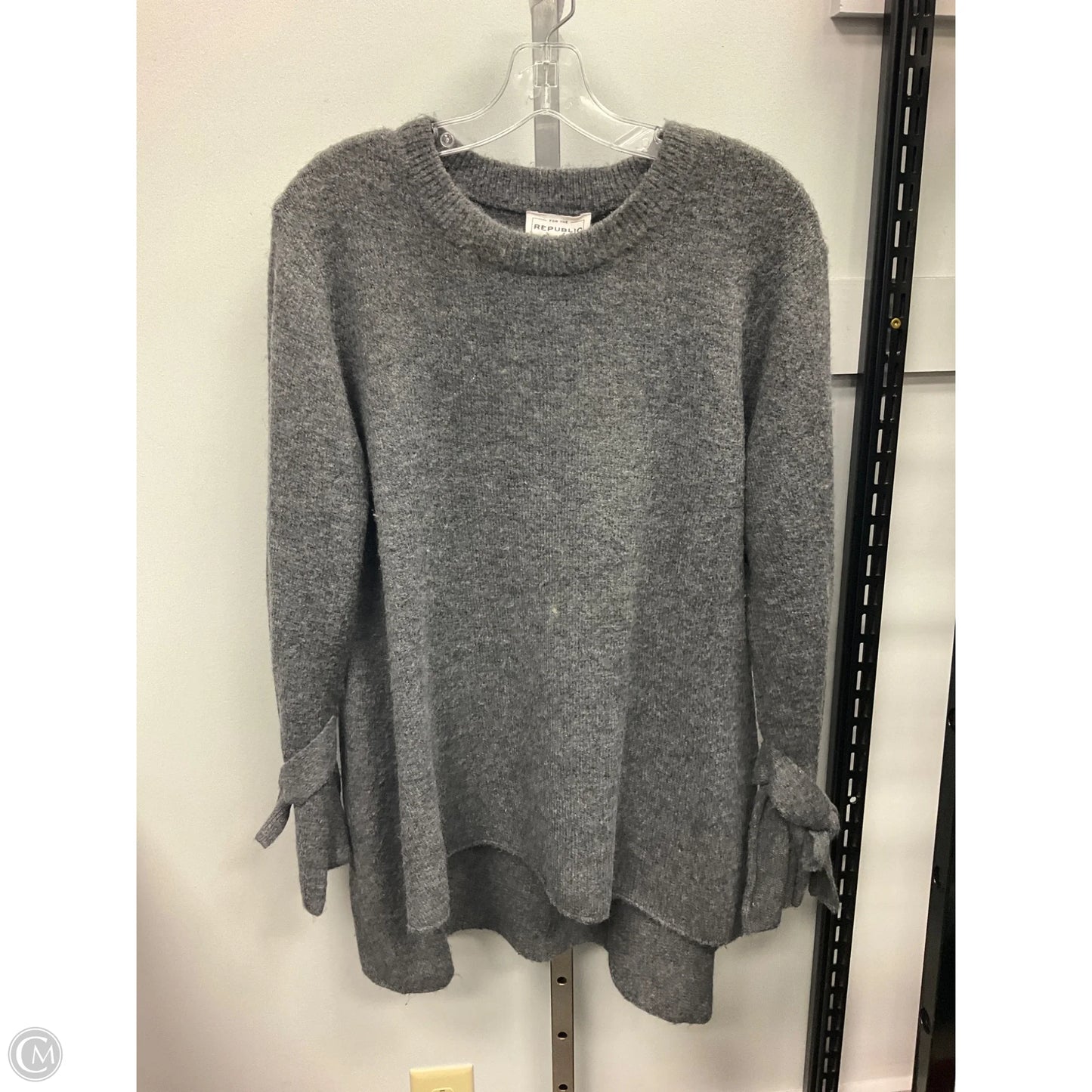 Sweater By For The Republic In Grey, Size: S