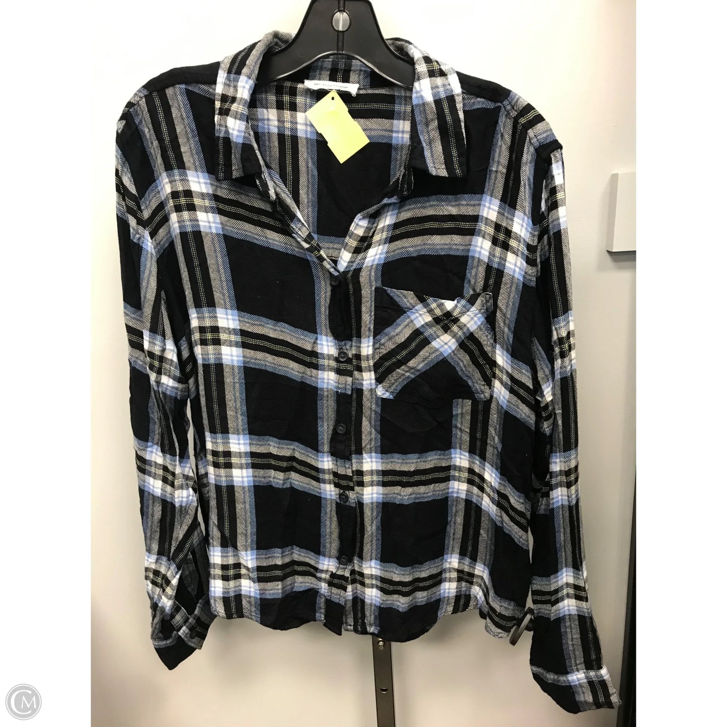 Top Long Sleeve By Beachlunchlounge In Plaid Pattern, Size: L
