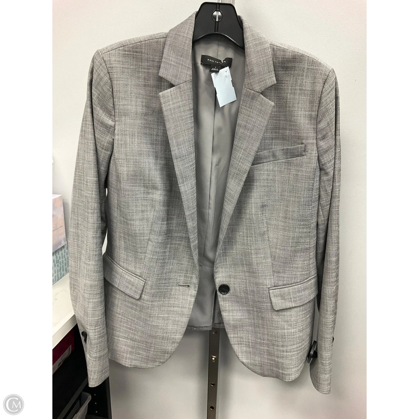 Blazer By Ann Taylor In Grey, Size: 6
