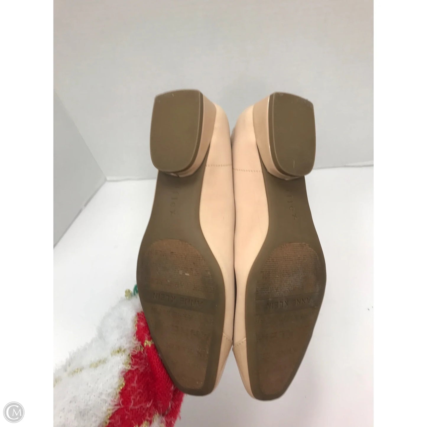 Shoes Flats By Anne Klein In Cream, Size: 7