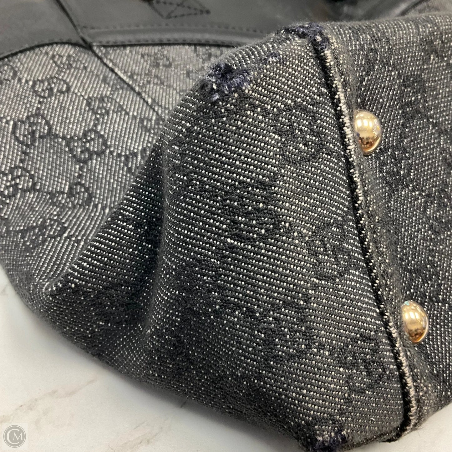 Tote Luxury Designer By Gucci, Size: Medium