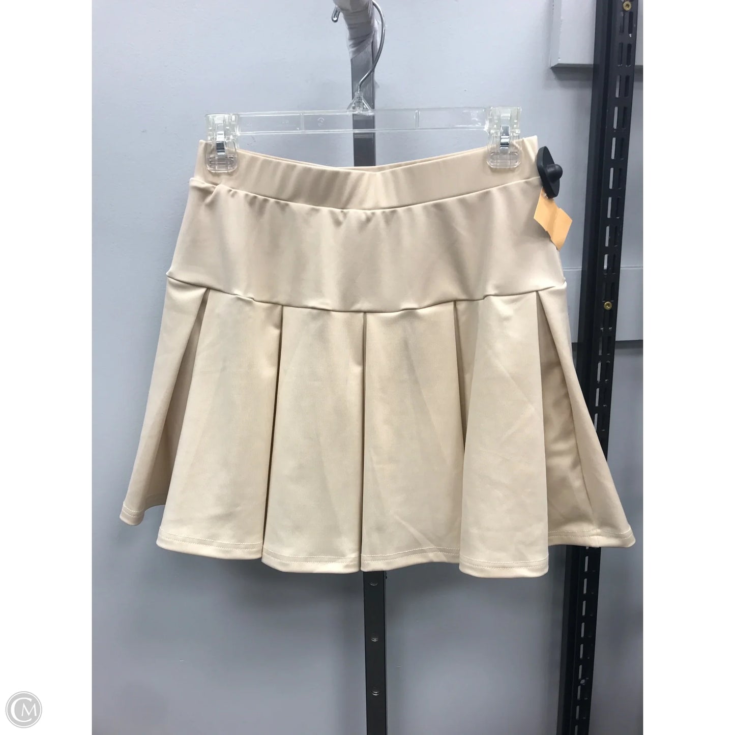 Athletic Skort By Clothes Mentor In Cream, Size: M