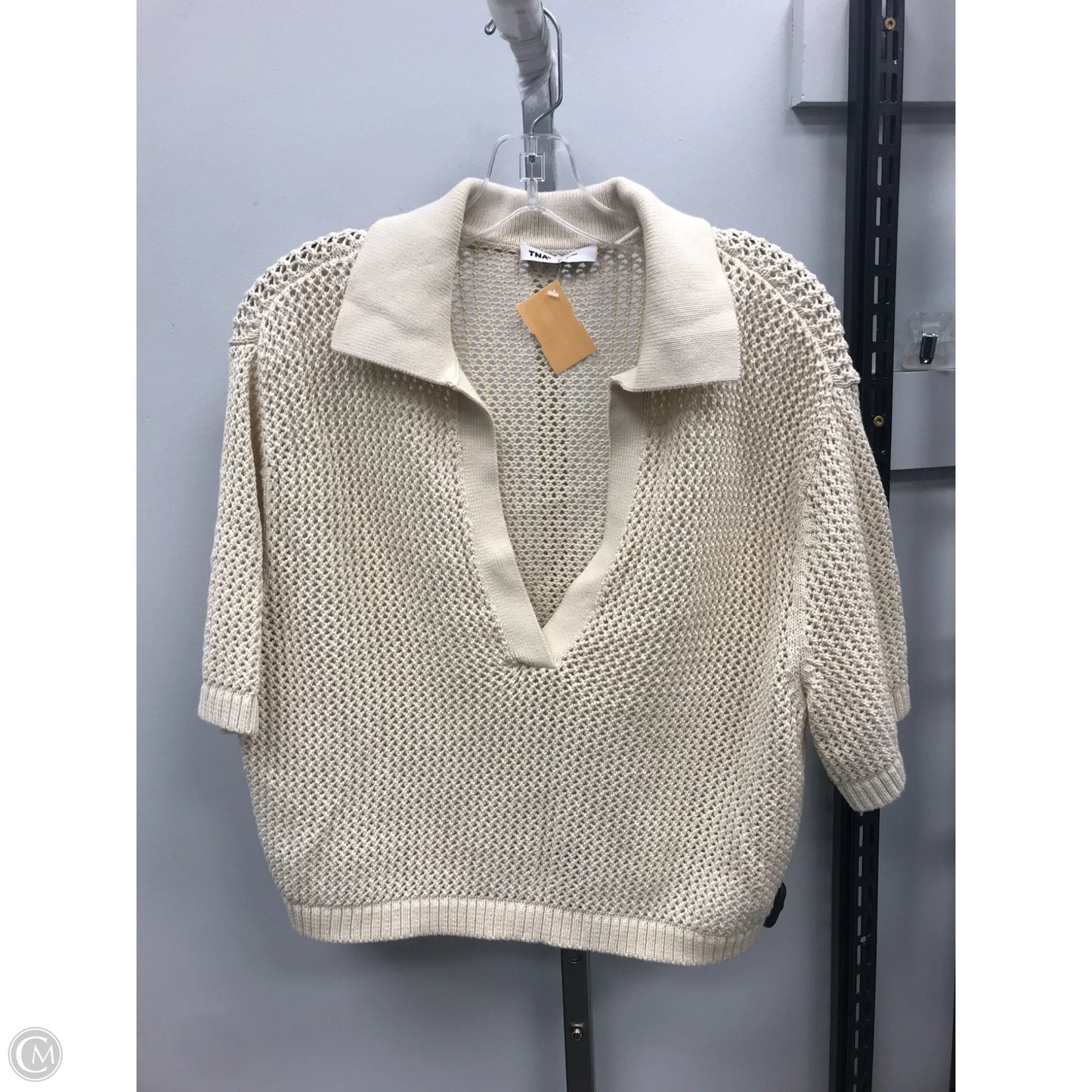 Top Short Sleeve By Tna In Cream, Size: M