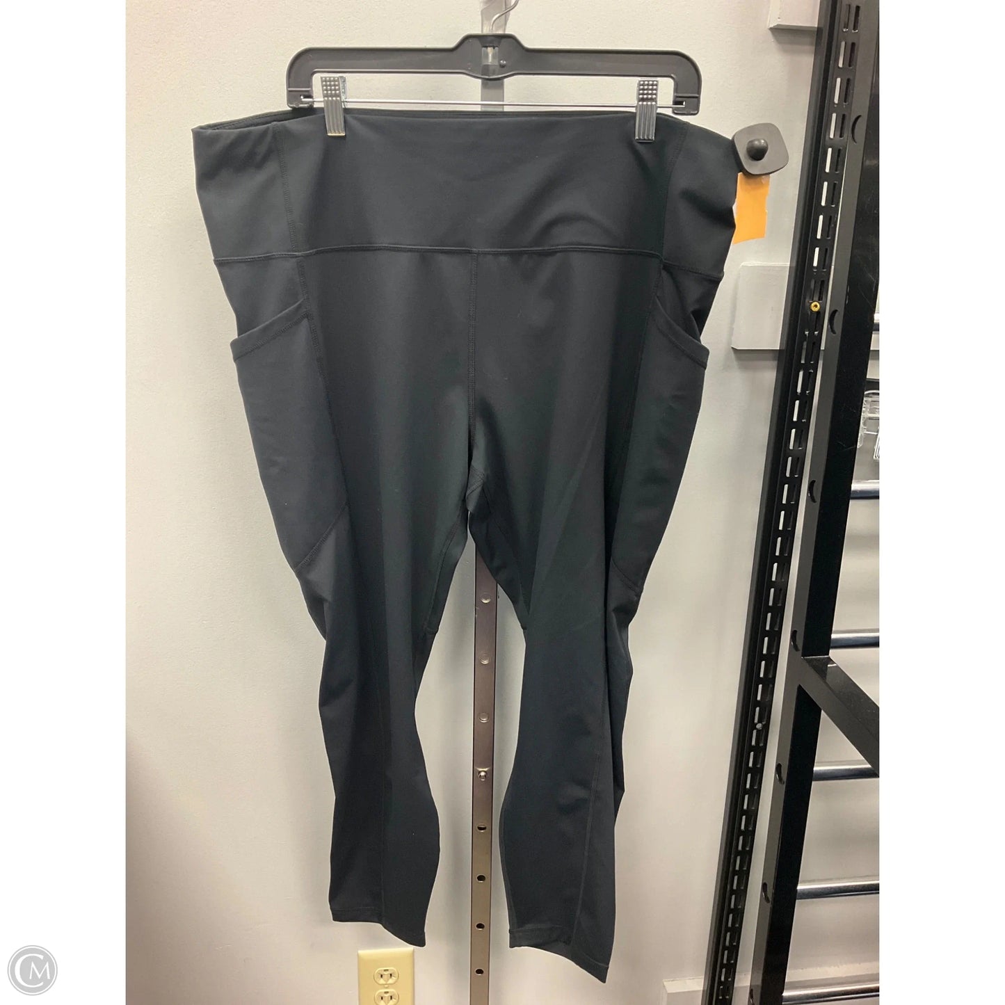 Athletic Leggings By Yogalicious In Black, Size: 3x