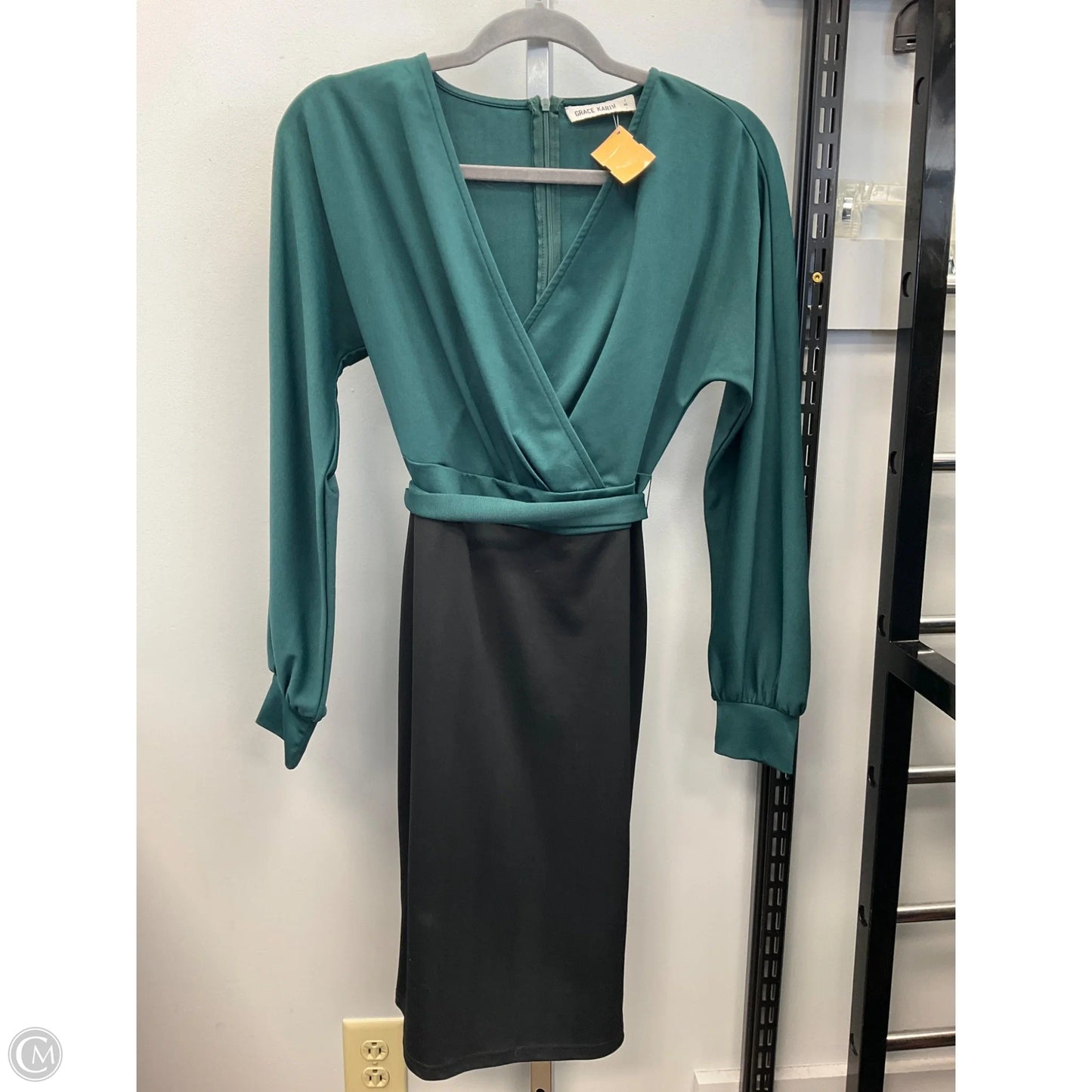 Dress Casual Midi By Grace Karin In Black & Green, Size: S