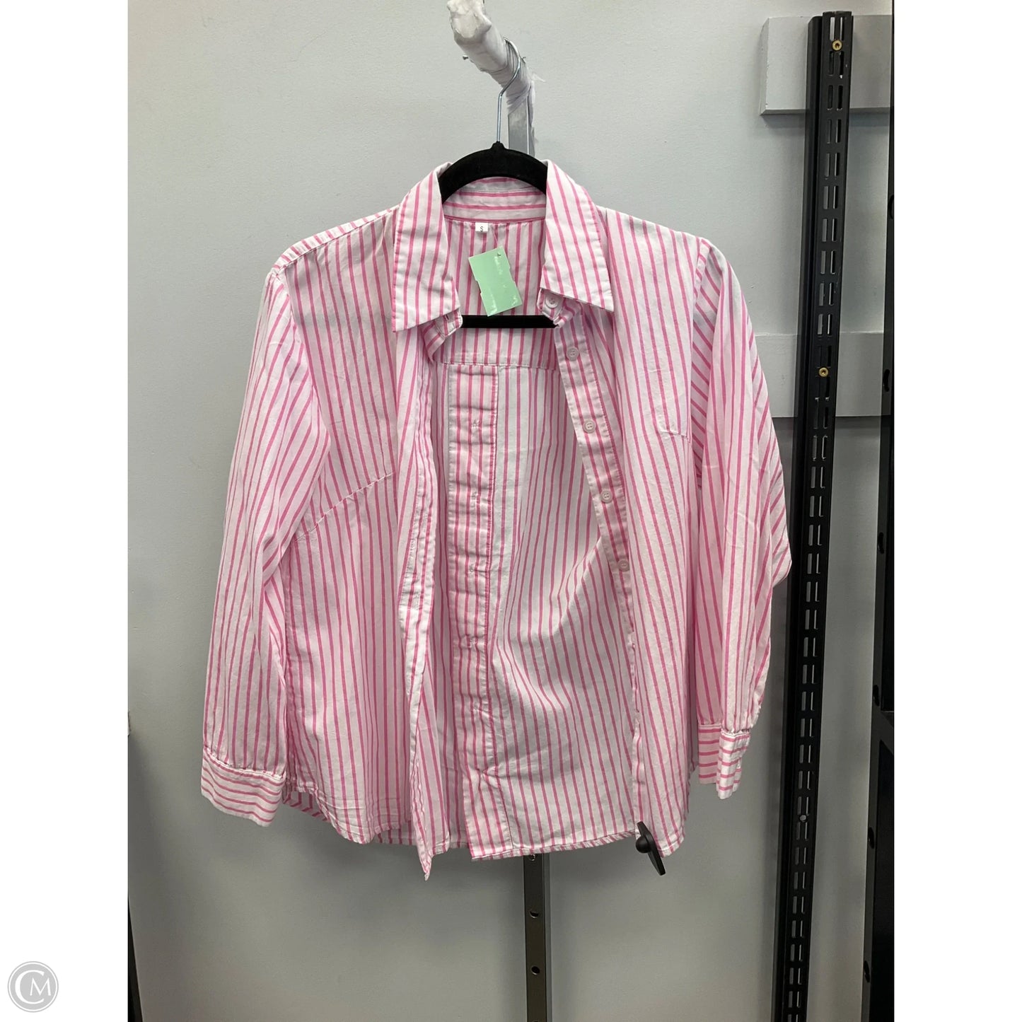 Top Long Sleeve By Clothes Mentor In Striped Pattern, Size: S