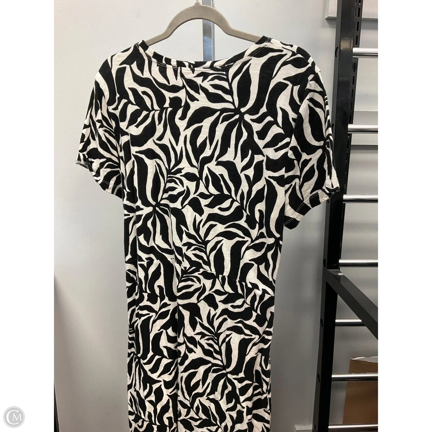 Dress Casual Short By Loft In Black & White, Size: Xl