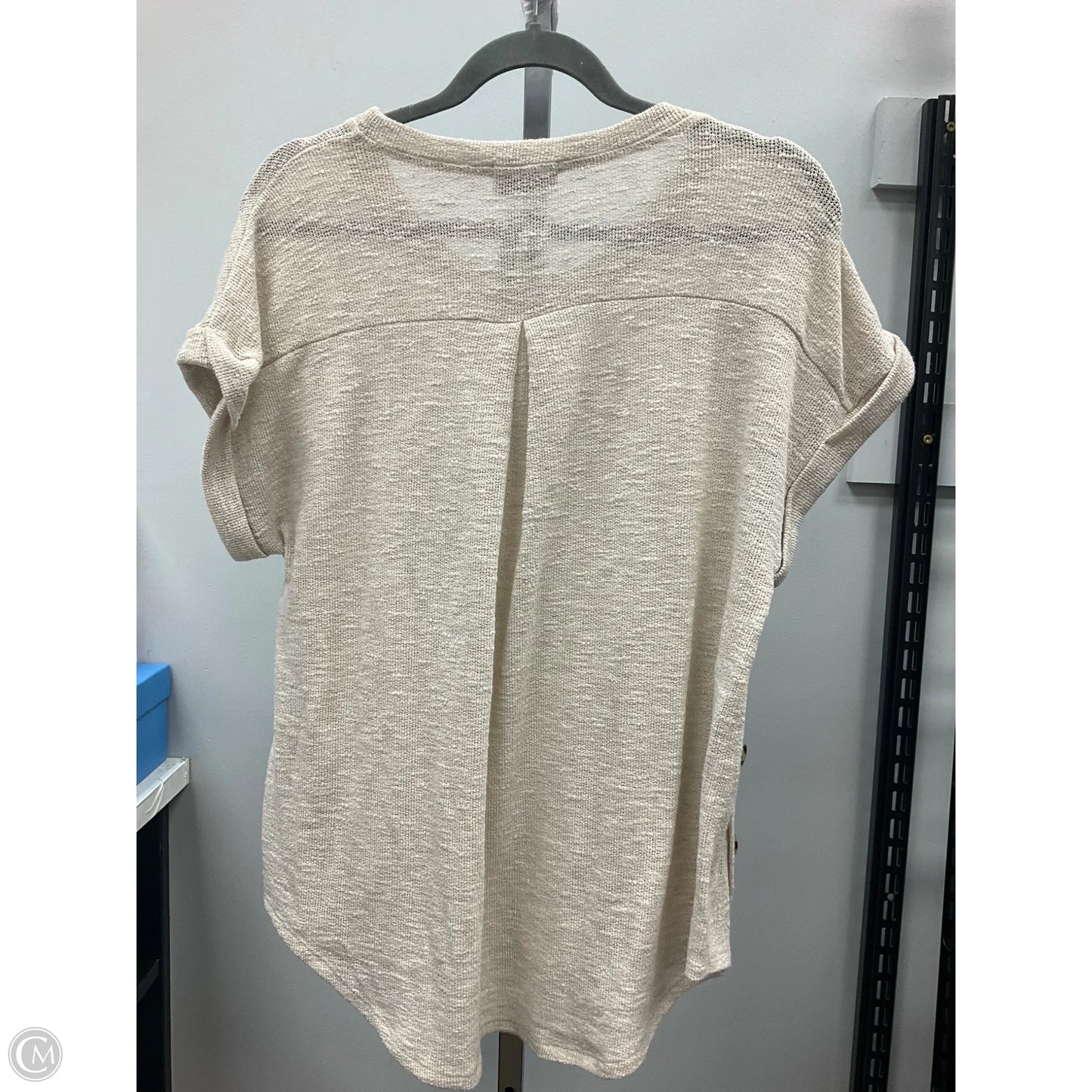Top Short Sleeve By Cmc In Cream, Size: Lp