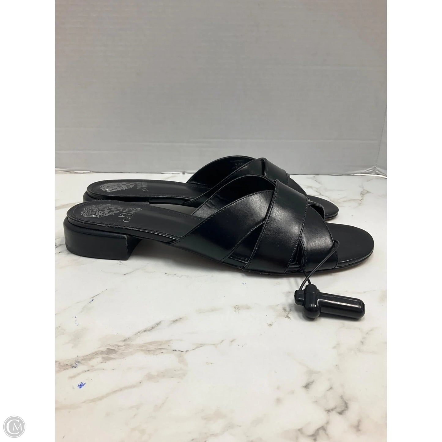 Sandals Flats By Vince Camuto In Black, Size: 9.5