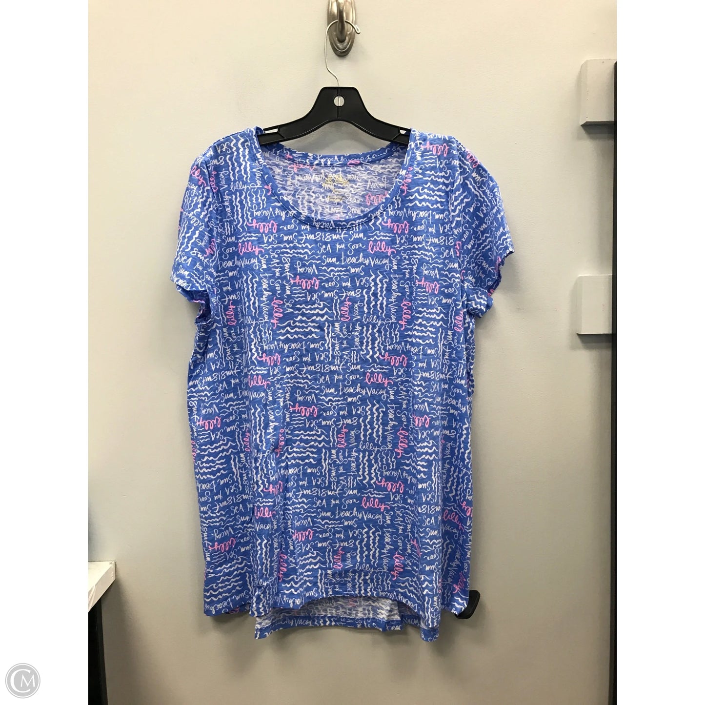 Top Short Sleeve Designer By Lilly Pulitzer In Blue & White, Size: Xl
