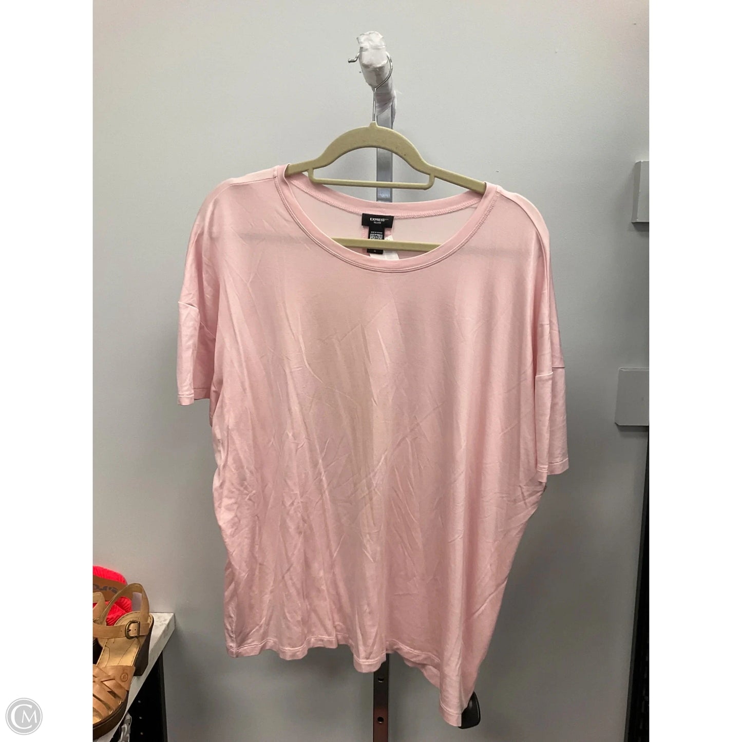 Top Short Sleeve By Express In Pink, Size: Xl