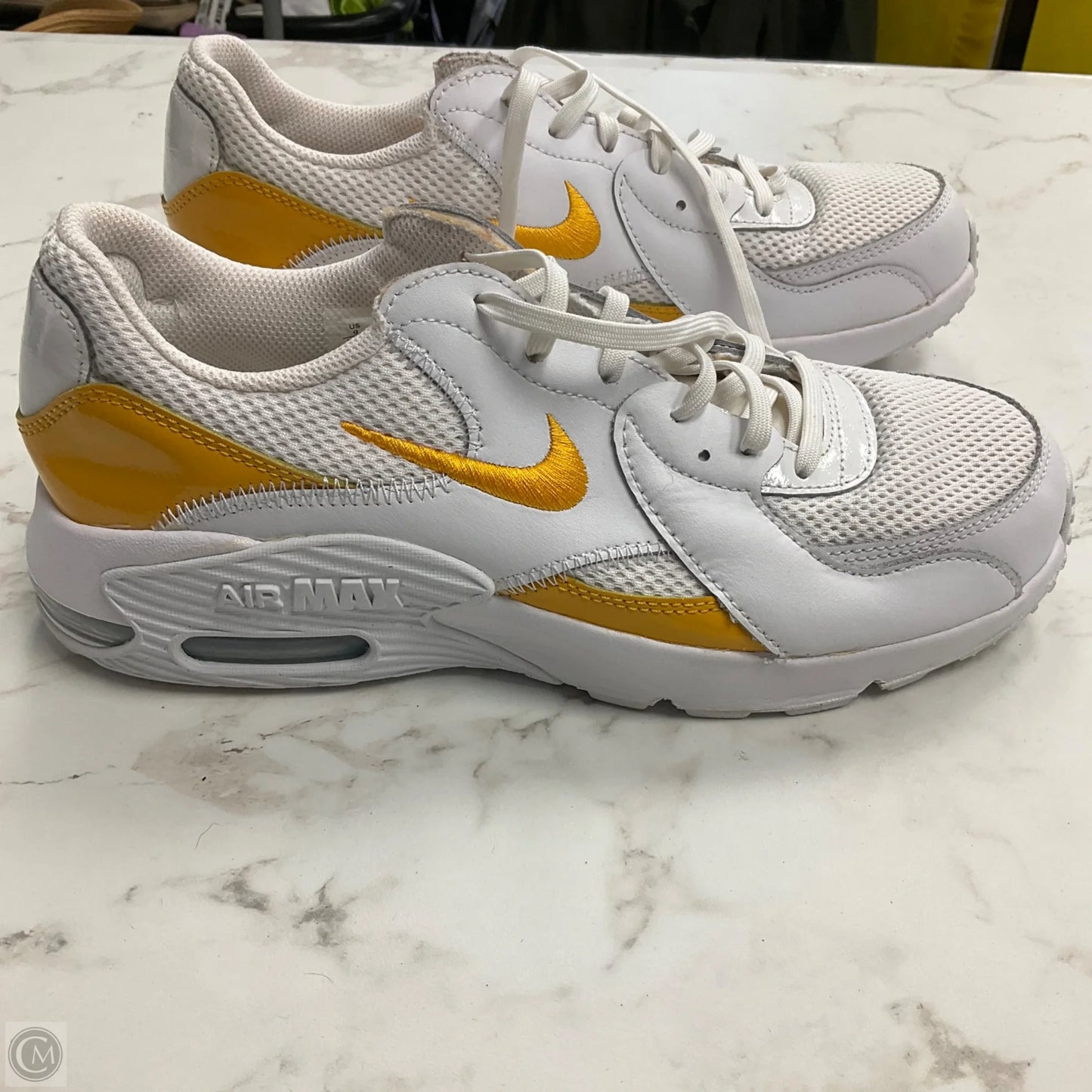 Shoes Athletic By Nike In White & Yellow, Size: 9
