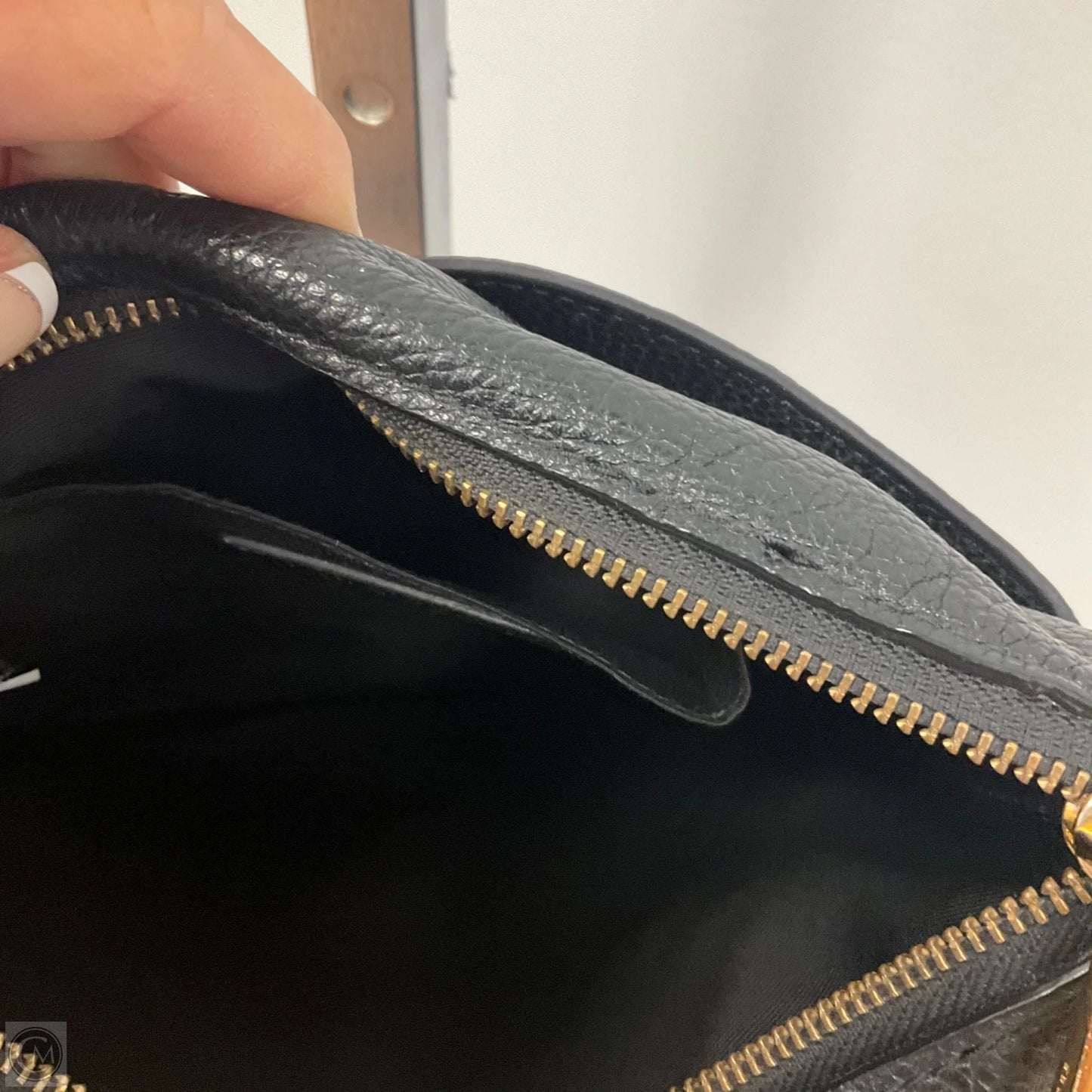 Crossbody Luxury Designer By Marc Jacobs, Size: Medium