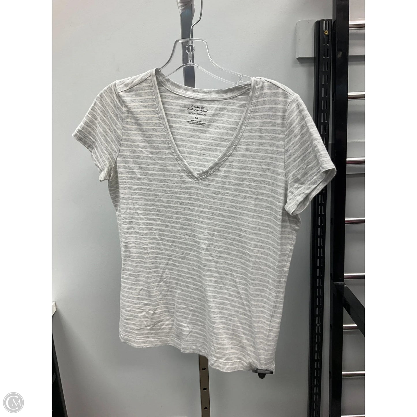 Top Short Sleeve By Banana Republic In Grey, Size: S