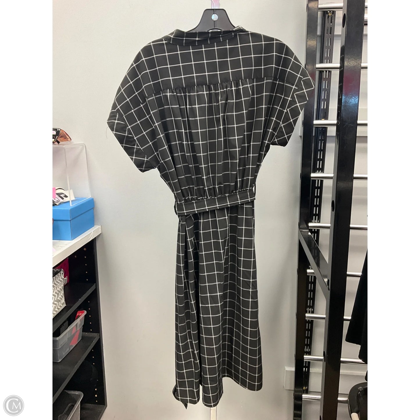 Dress Casual Short By Calvin Klein In Black & White, Size: 14