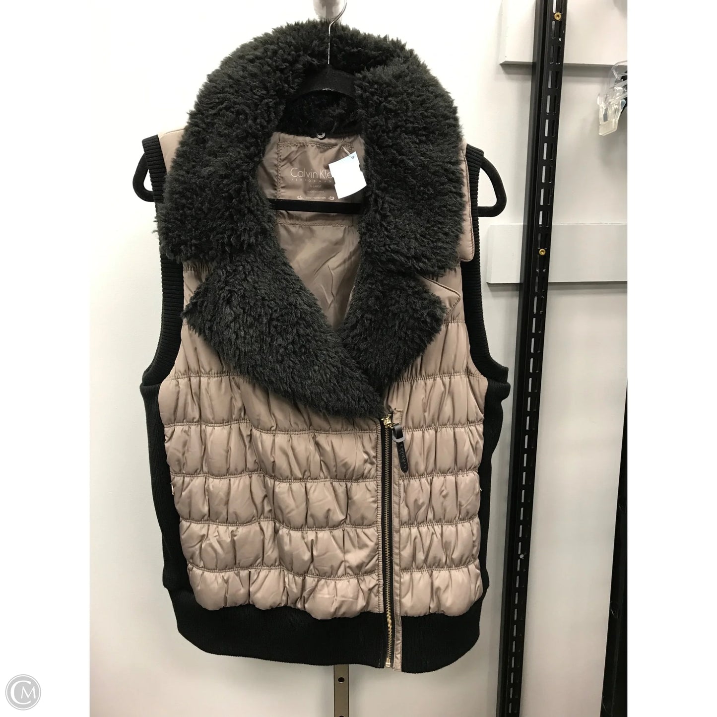 Vest Puffer & Quilted By Calvin Klein In Taupe, Size: Xl