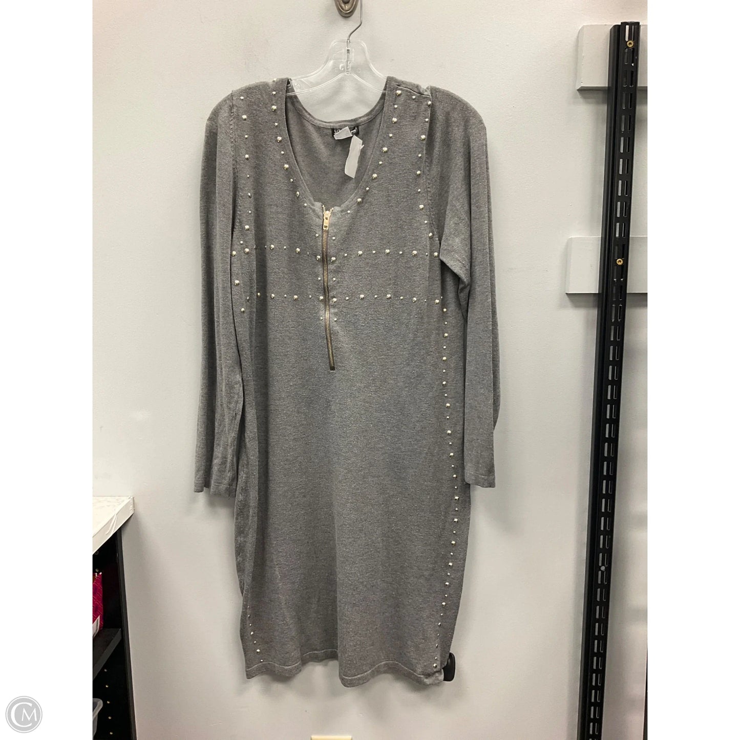 Dress Casual Short By Venus In Grey, Size: Xl