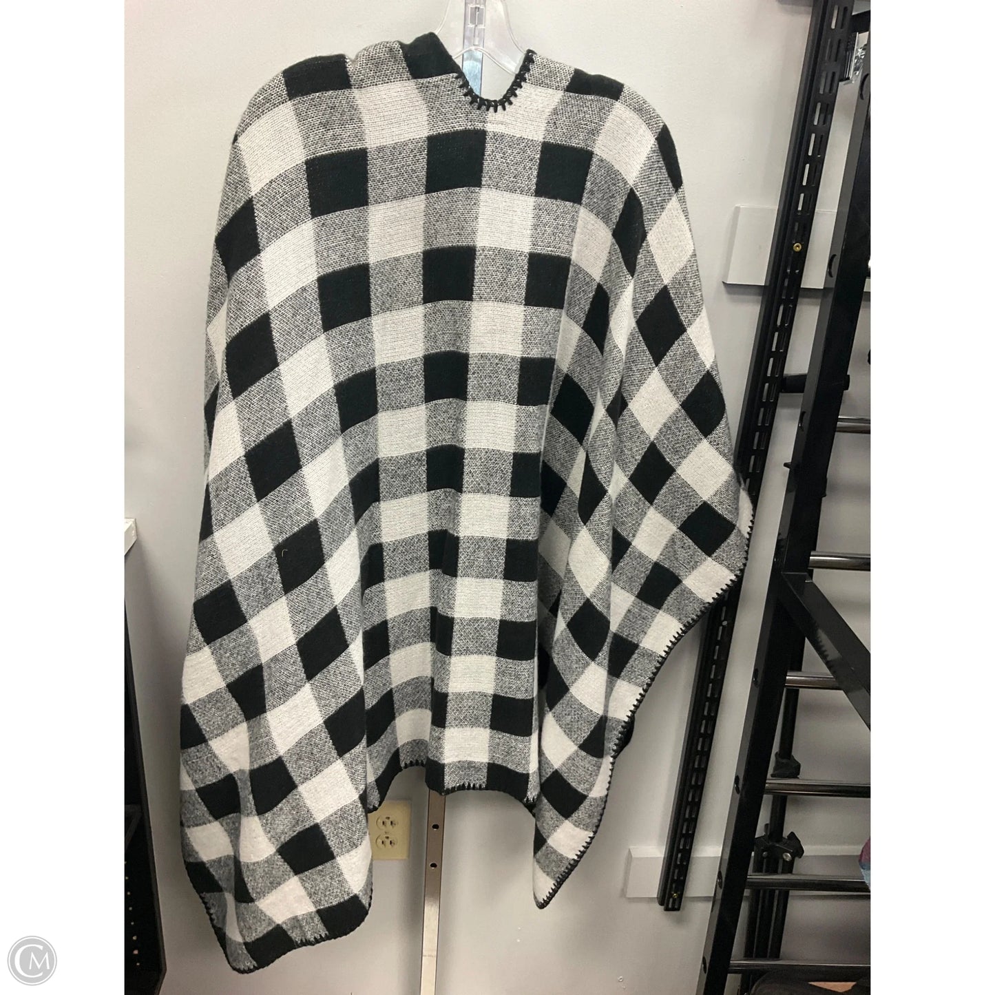 Shawl By Coco And Carmen In Plaid Pattern, Size: Osfm