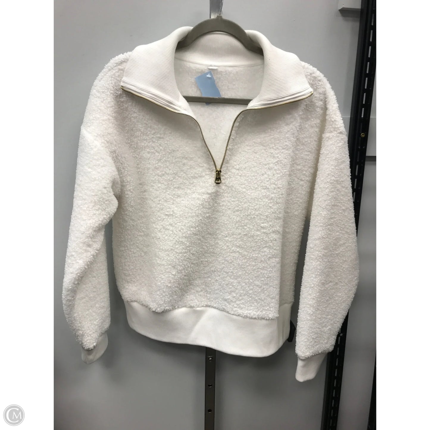 Sweater By Clothes Mentor In White, Size: M