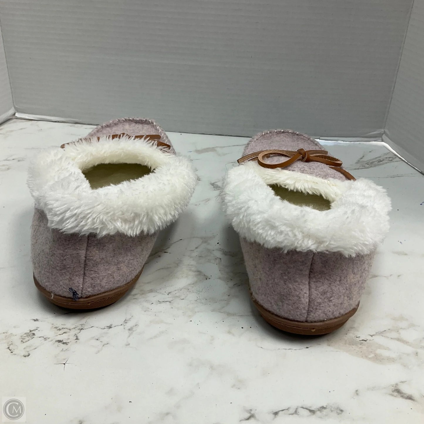 Slippers By Clothes Mentor In Pink, Size: 7