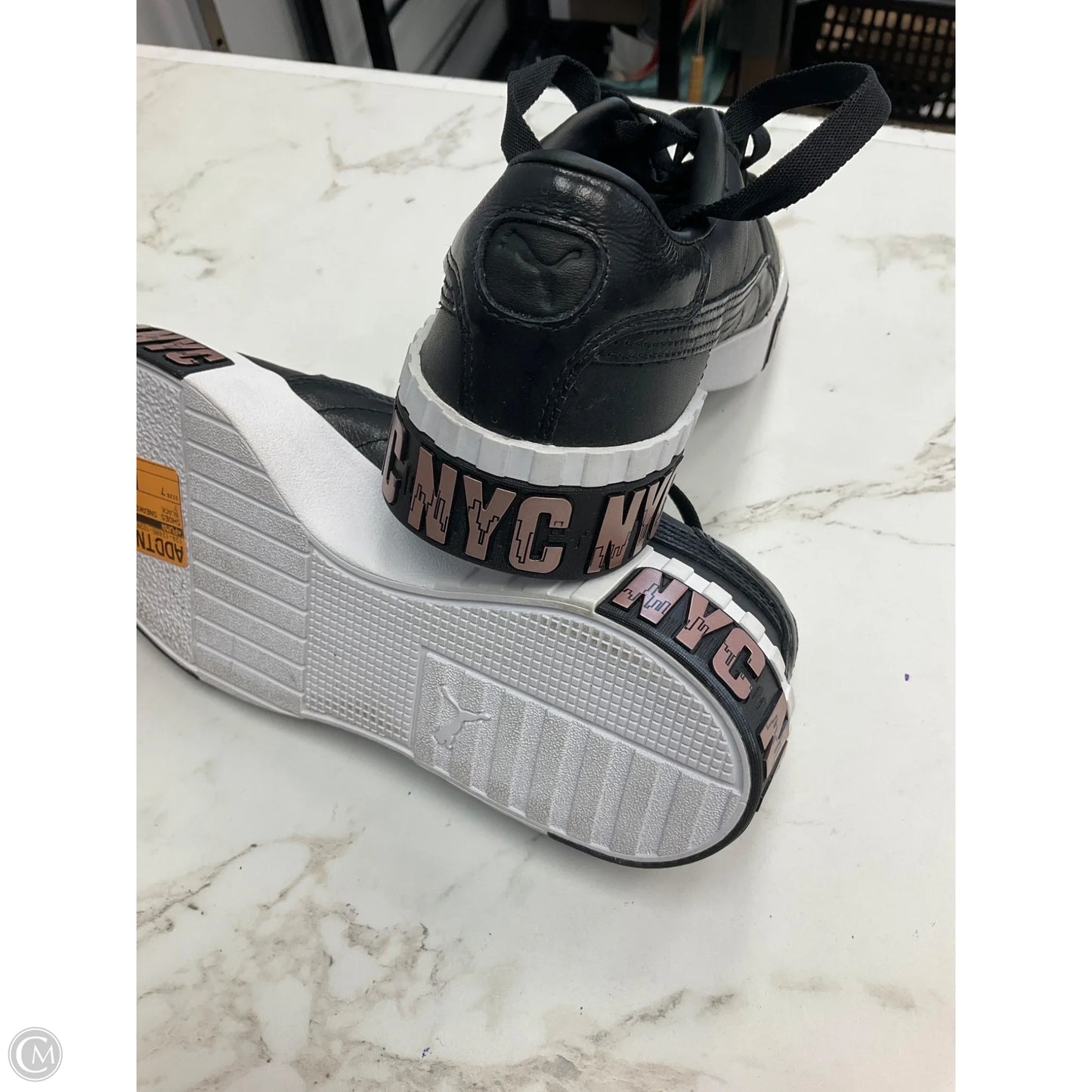 Shoes Sneakers By Puma In Black, Size: 7