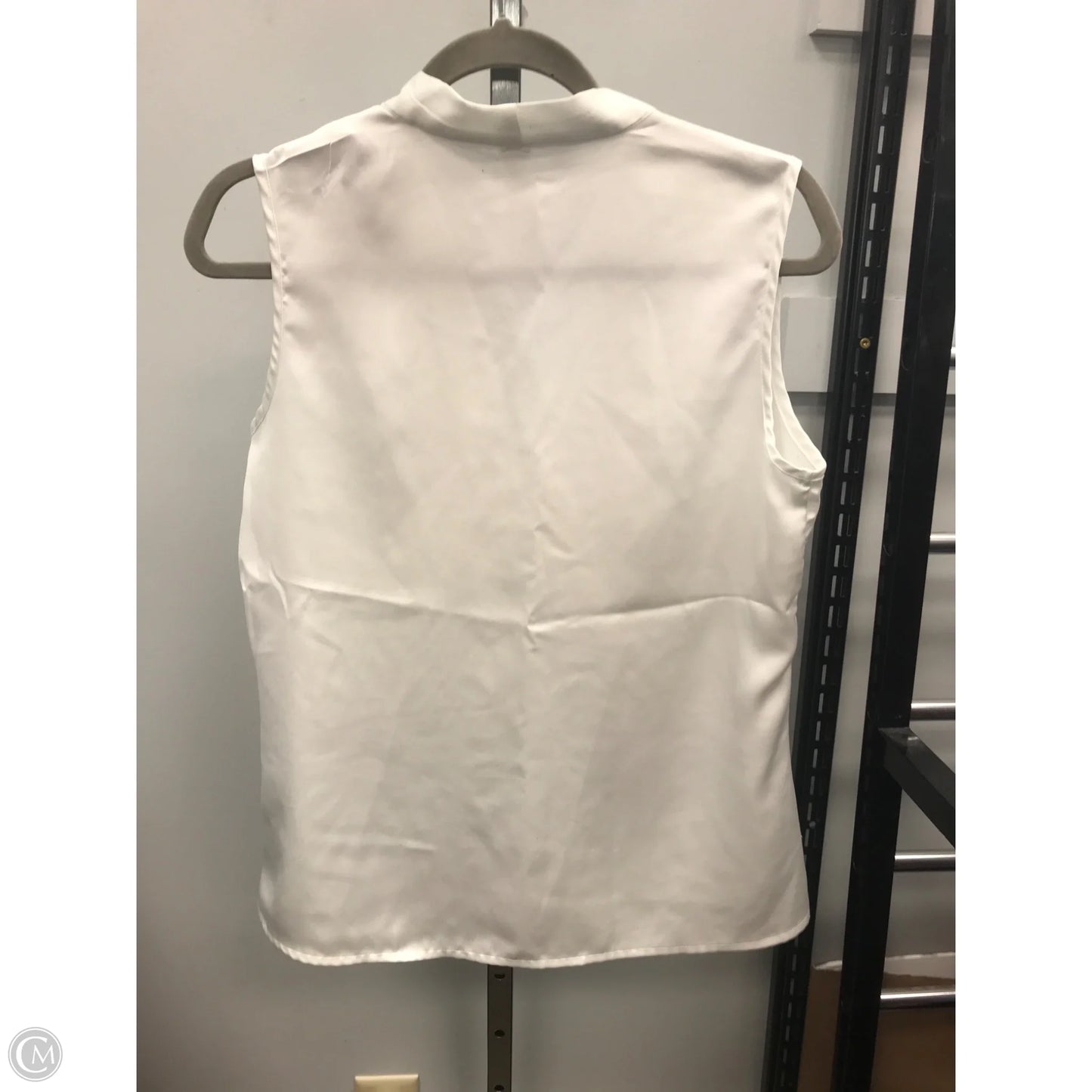 Top Sleeveless By Cmc In White, Size: M