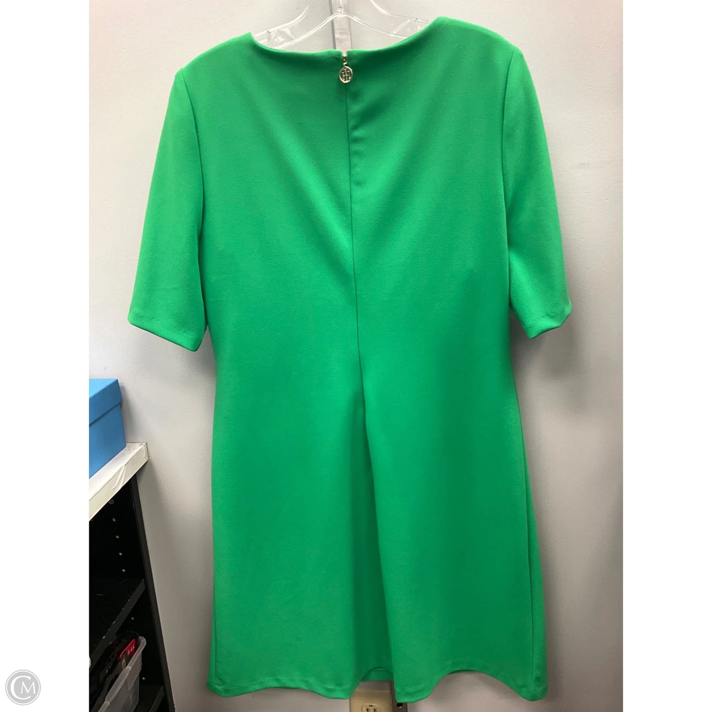 Dress Casual Short By Tommy Hilfiger In Green, Size: 12