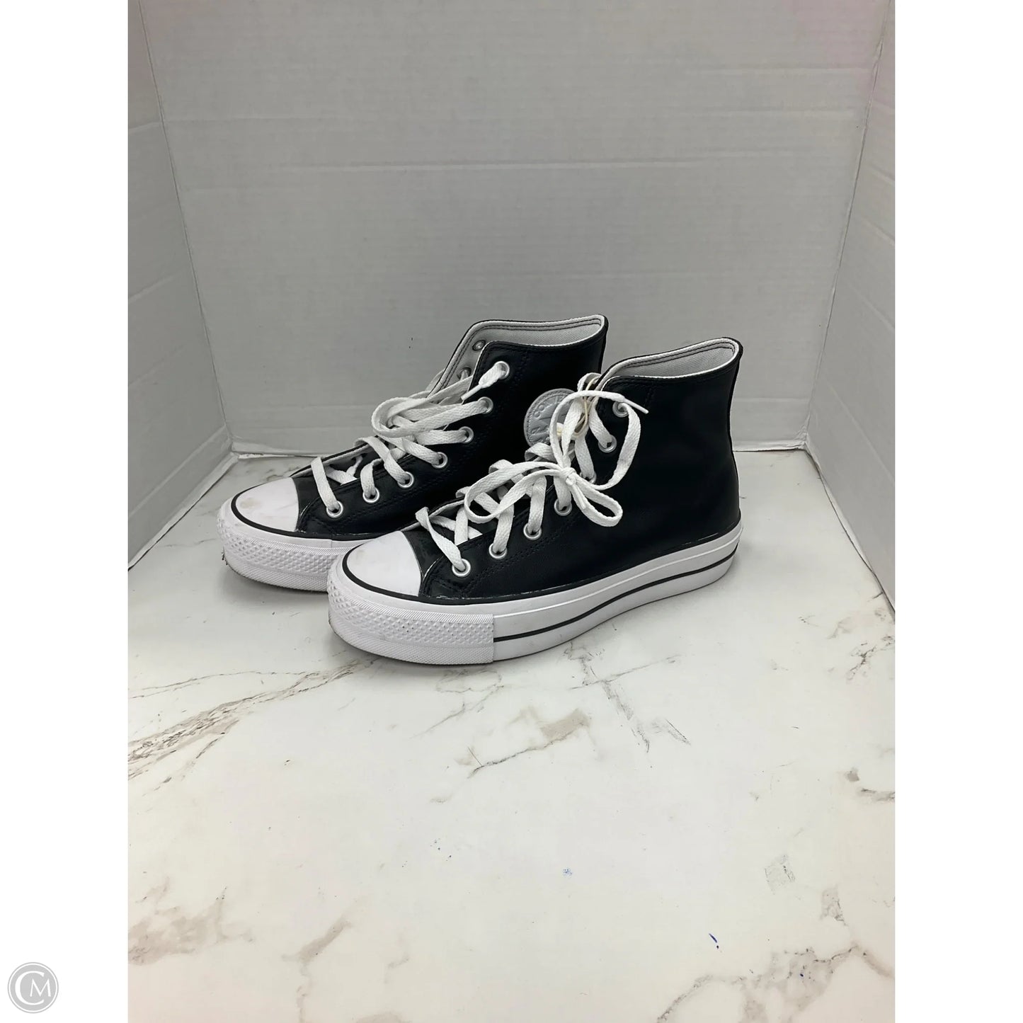 Shoes Sneakers By Converse In Black & White, Size: 8