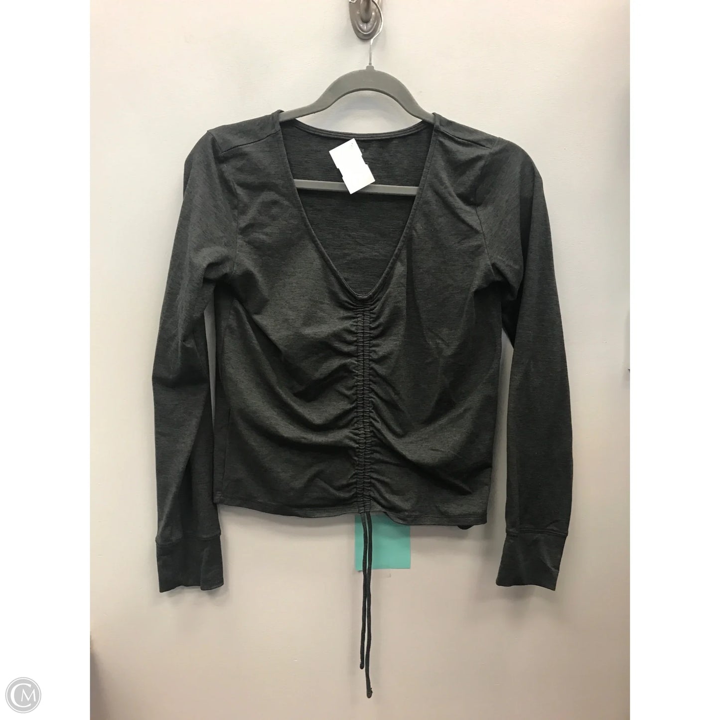 Top Long Sleeve By Gapfit In Grey, Size: M